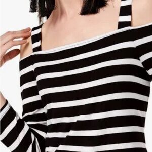 INC International Concepts Black and White Cut-Out 3/4 Sleeve Blouse
Sz XL
A-11